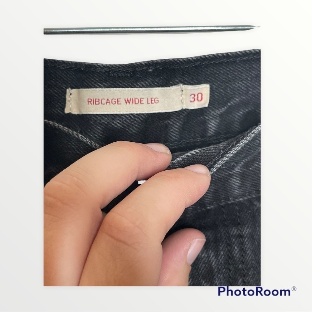 Levi's Black Jean Shorts for Women - Picture 9 of 12